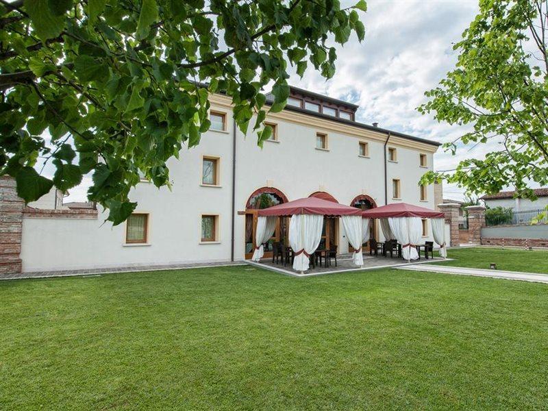 Albergo Antica Corte Marchesini Campagna Lupia Ngoại thất bức ảnh