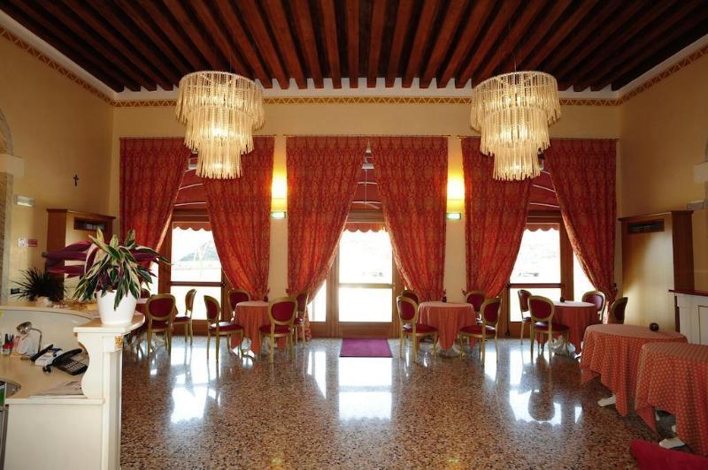 Albergo Antica Corte Marchesini Campagna Lupia Ngoại thất bức ảnh
