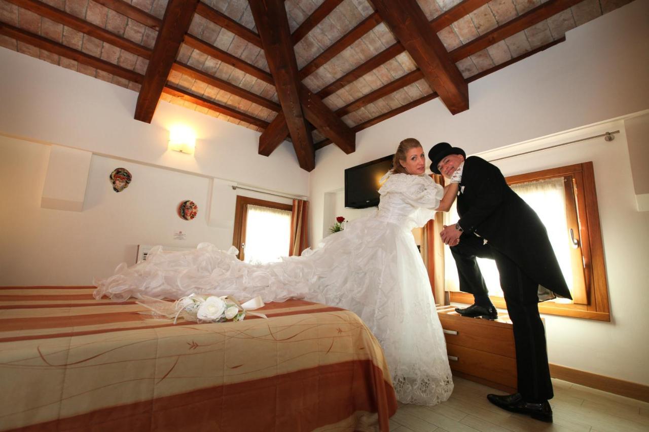 Albergo Antica Corte Marchesini Campagna Lupia Ngoại thất bức ảnh