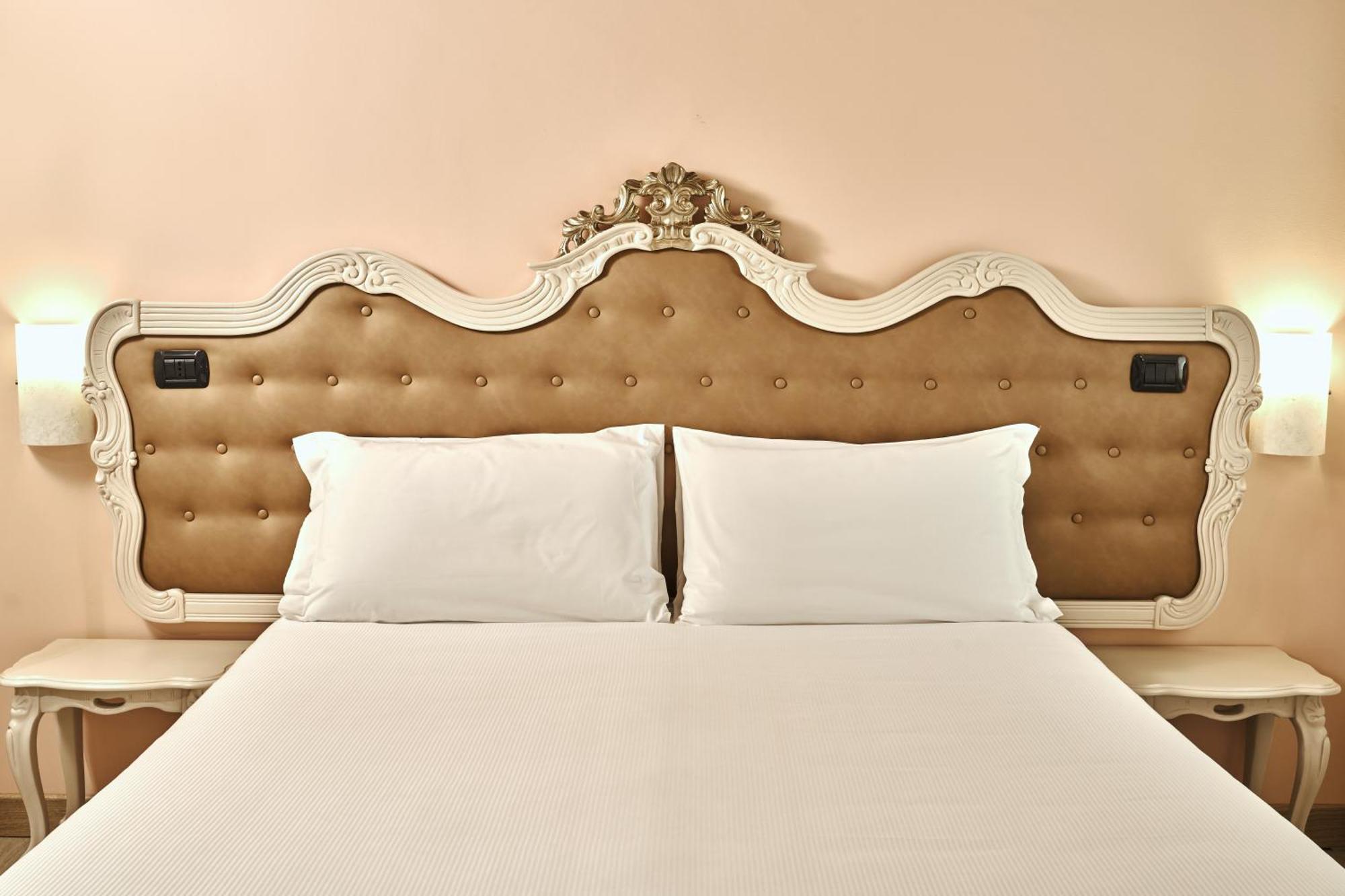 Albergo Antica Corte Marchesini Campagna Lupia Ngoại thất bức ảnh