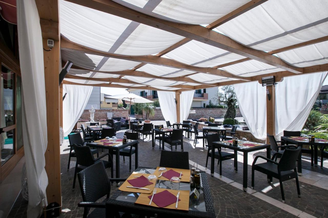 Albergo Antica Corte Marchesini Campagna Lupia Ngoại thất bức ảnh