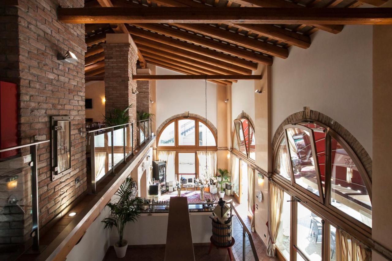 Albergo Antica Corte Marchesini Campagna Lupia Ngoại thất bức ảnh